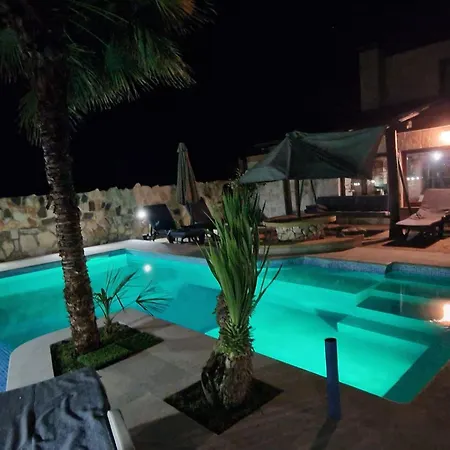 Casa vacanze Schoenes Haus In Pomer Mit Privatem Parkplatz By Interhome *