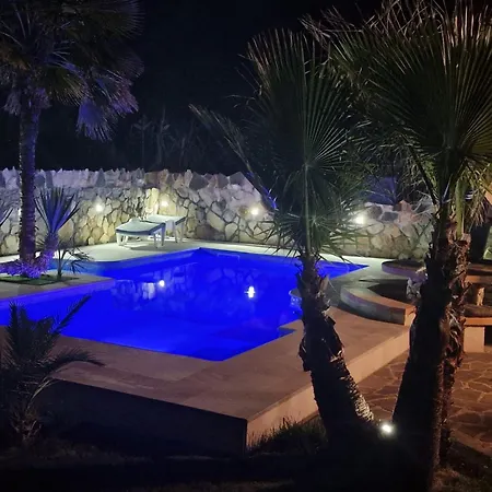 Casa vacanze Schoenes Haus In Pomer Mit Privatem Parkplatz By Interhome *