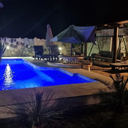 Casa vacanze Schoenes Haus In Pomer Mit Privatem Parkplatz By Interhome *